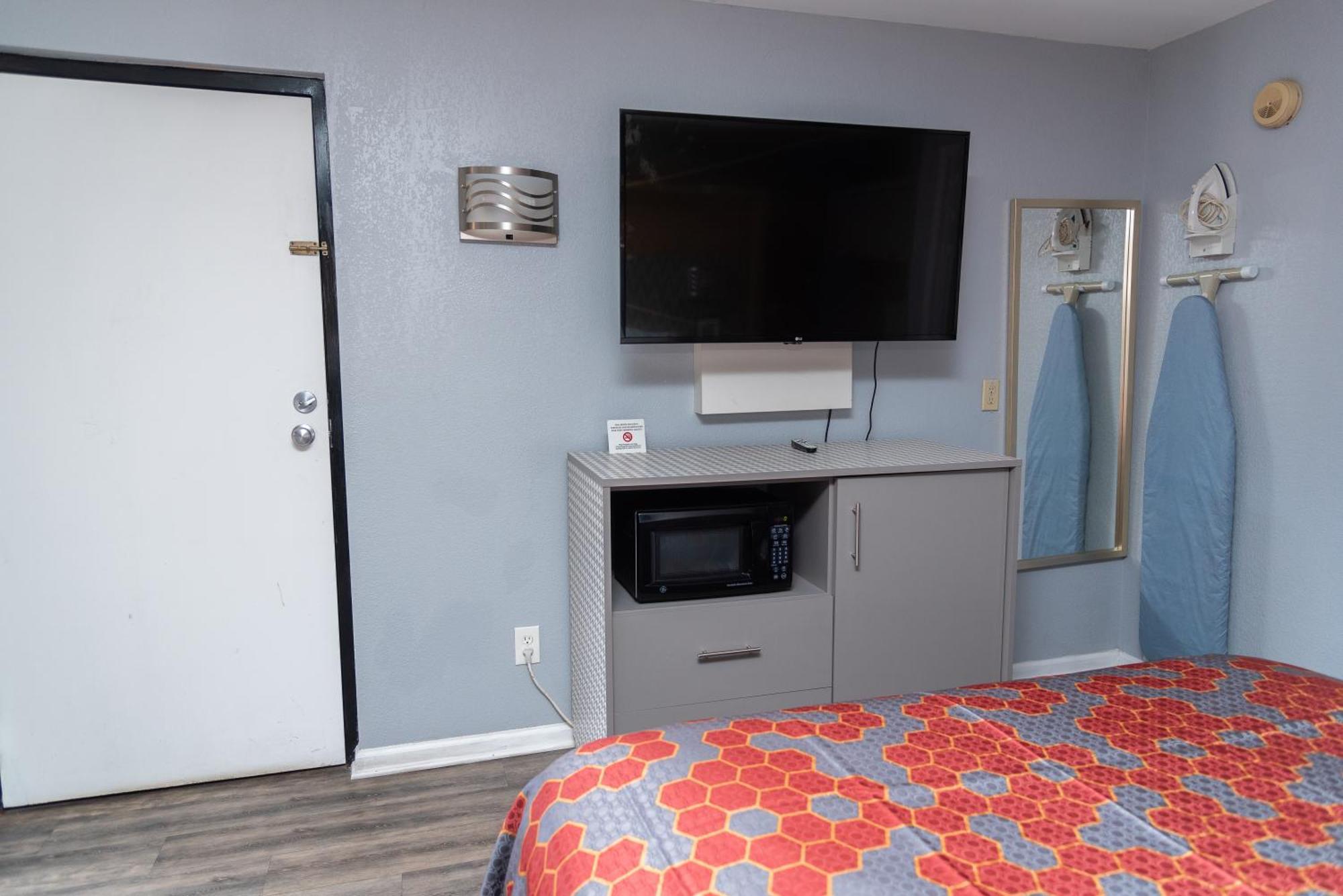 Columbus Inn And Suites Zewnętrze zdjęcie