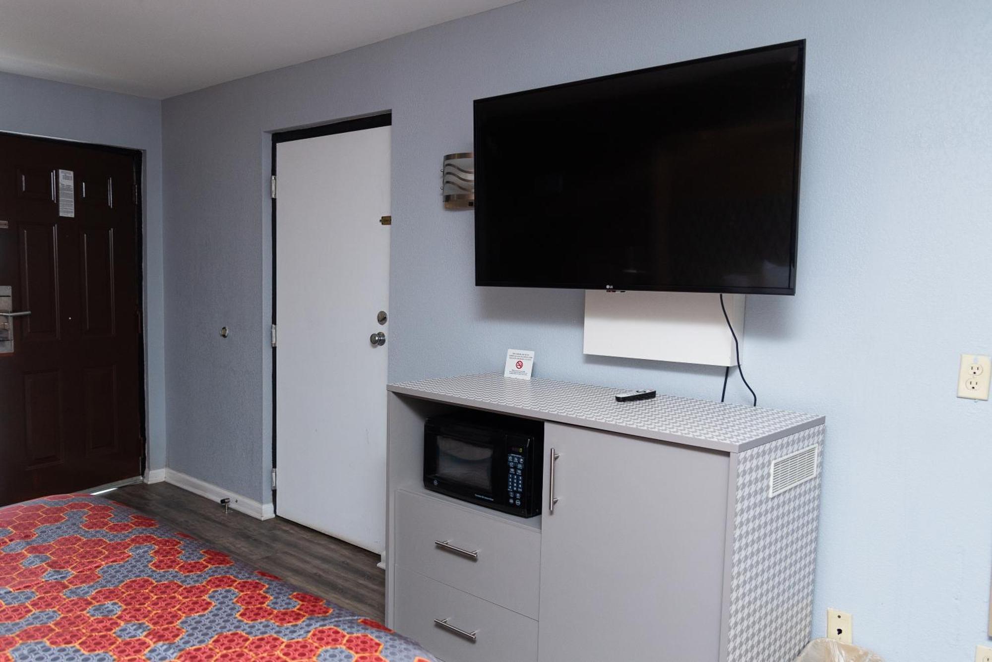 Columbus Inn And Suites Zewnętrze zdjęcie