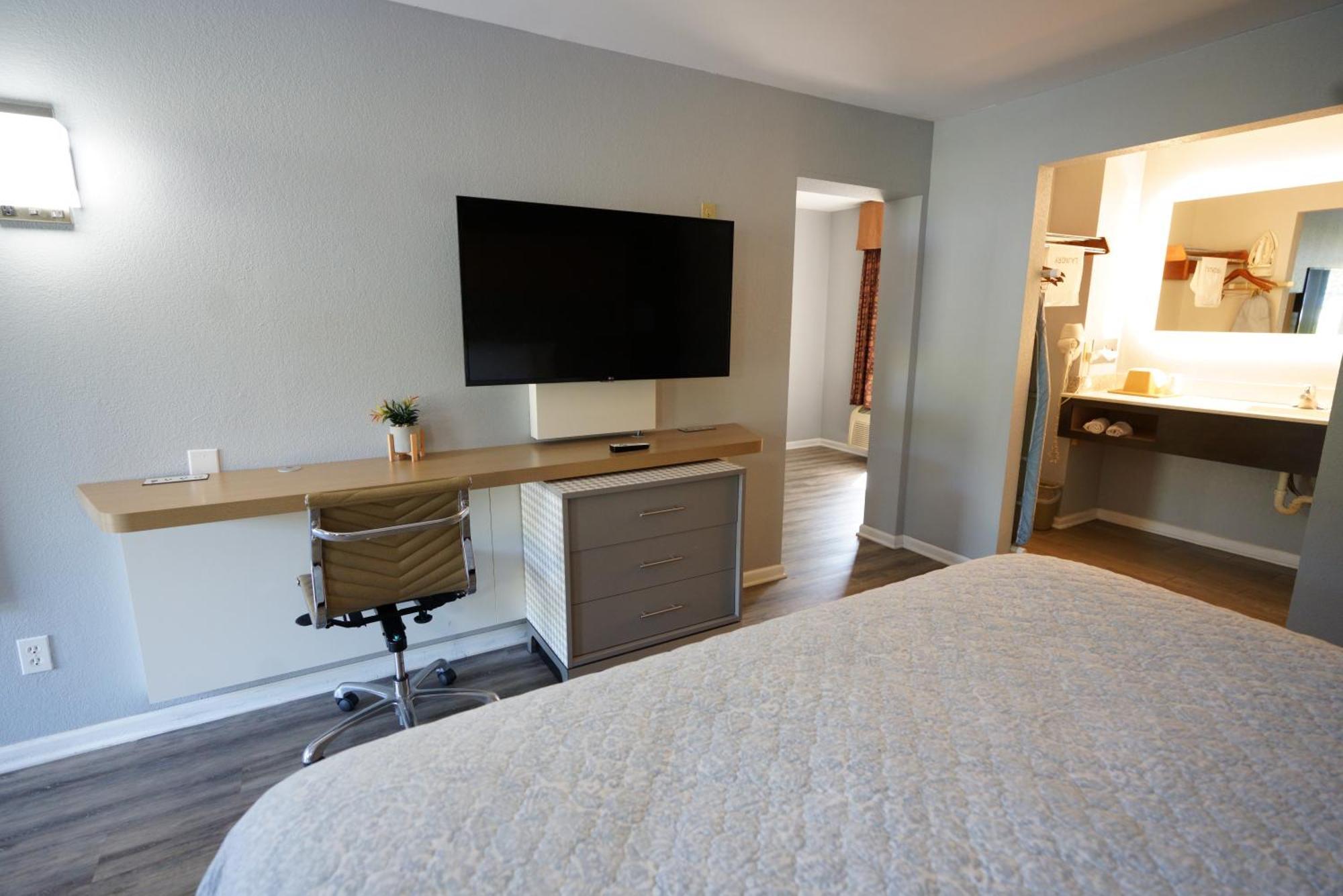 Columbus Inn And Suites Zewnętrze zdjęcie