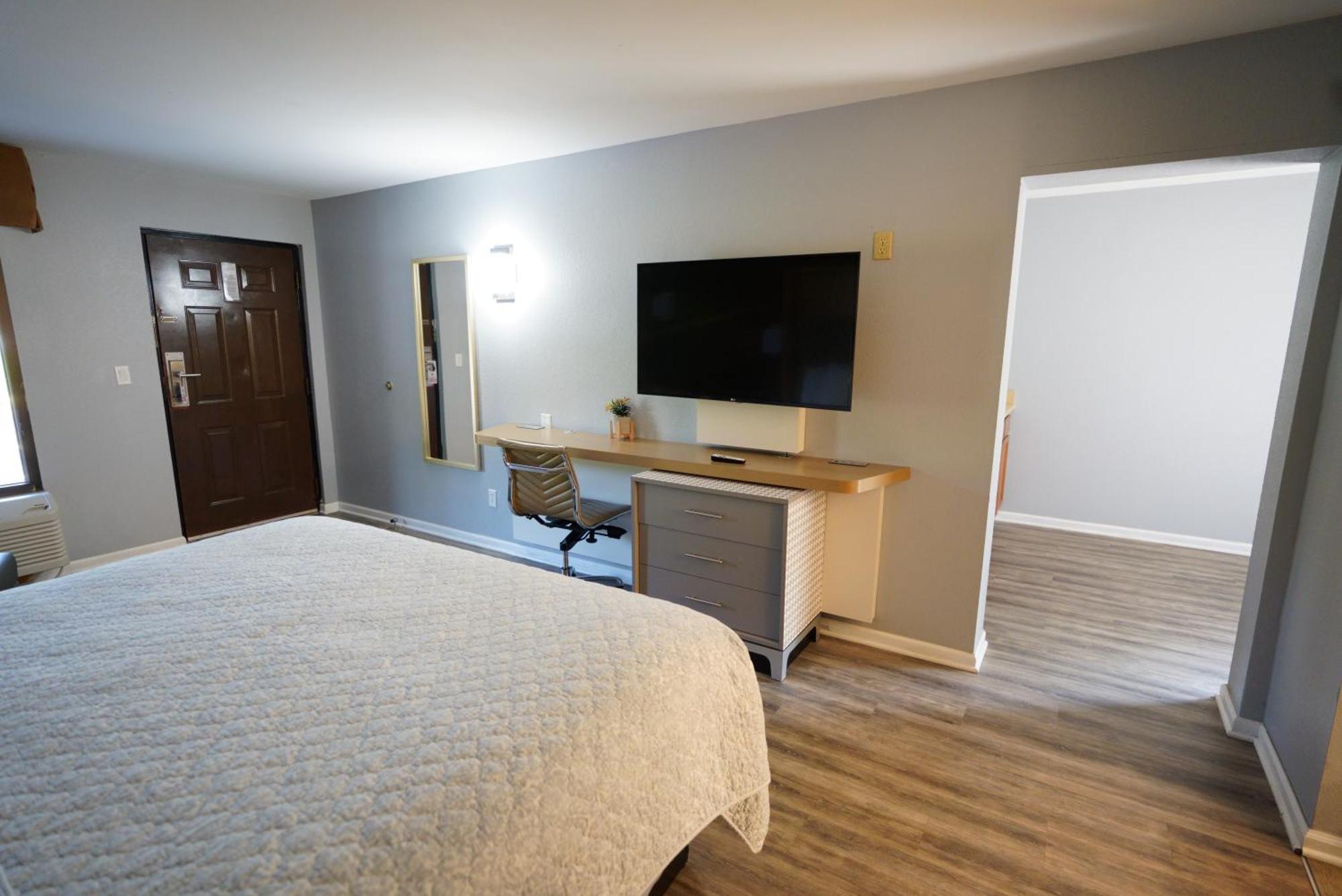Columbus Inn And Suites Zewnętrze zdjęcie