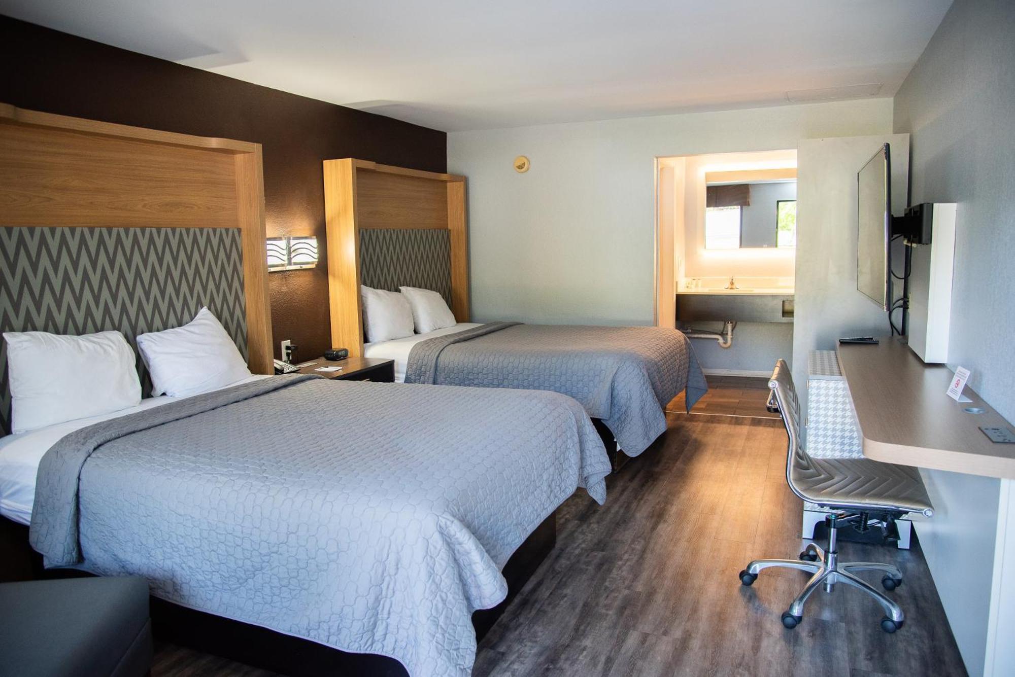 Columbus Inn And Suites Zewnętrze zdjęcie
