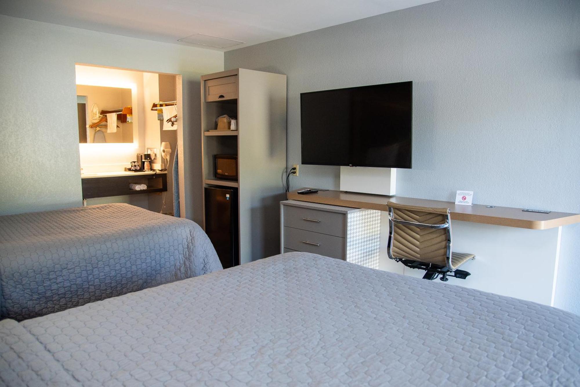 Columbus Inn And Suites Zewnętrze zdjęcie