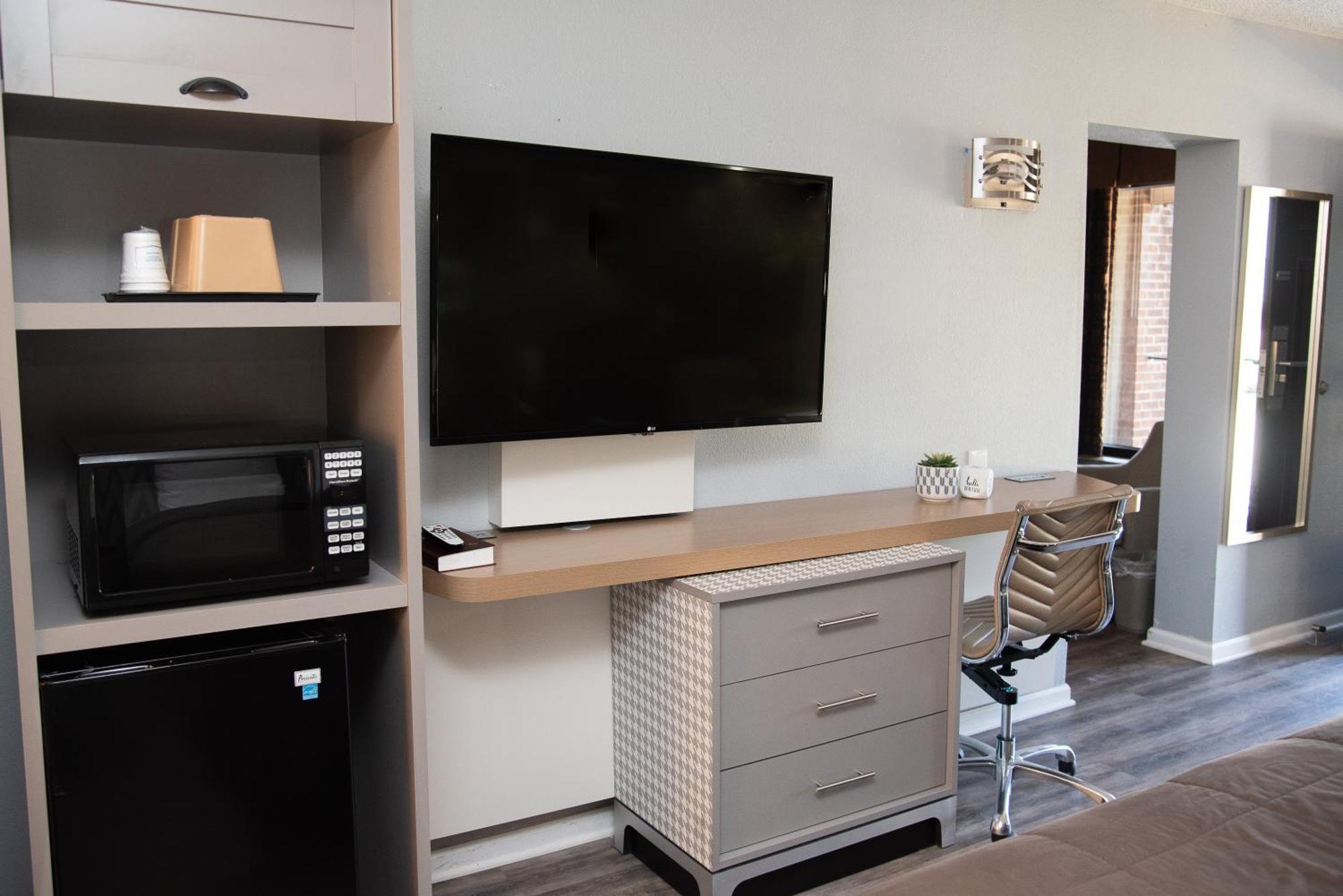 Columbus Inn And Suites Zewnętrze zdjęcie